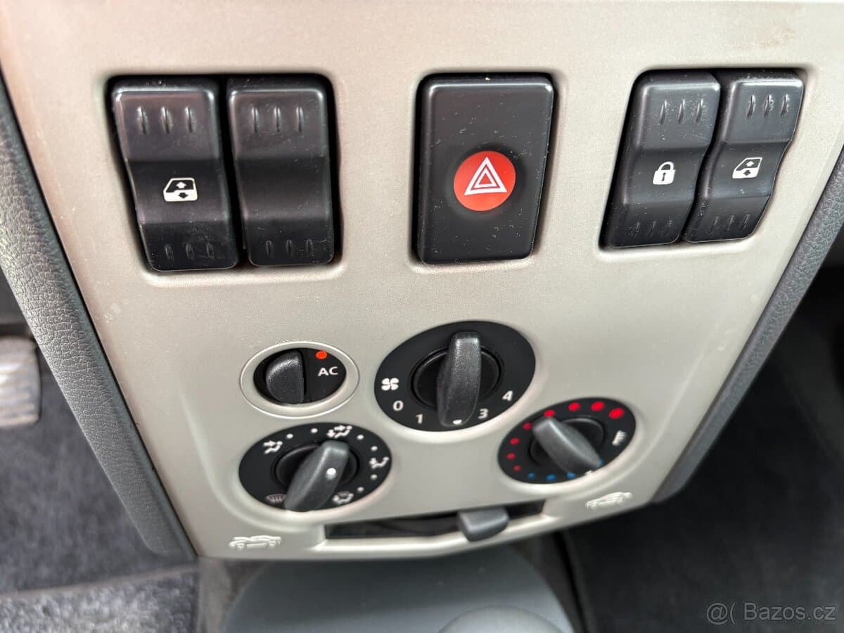 2010 Dacia LOGAN - 11