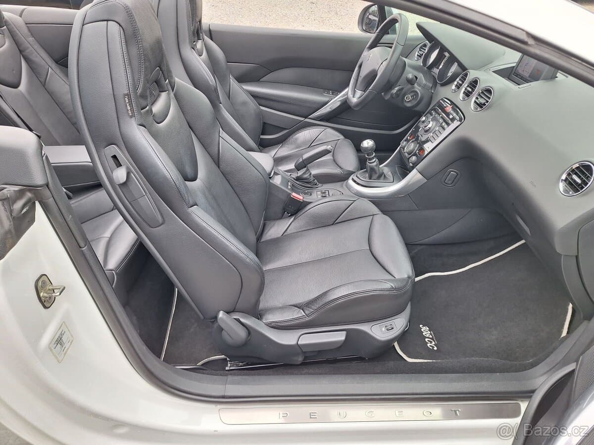 2012 Peugeot 308 - 11