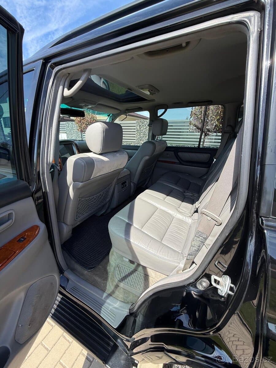 2007 Toyota LAND CRUISER - 11