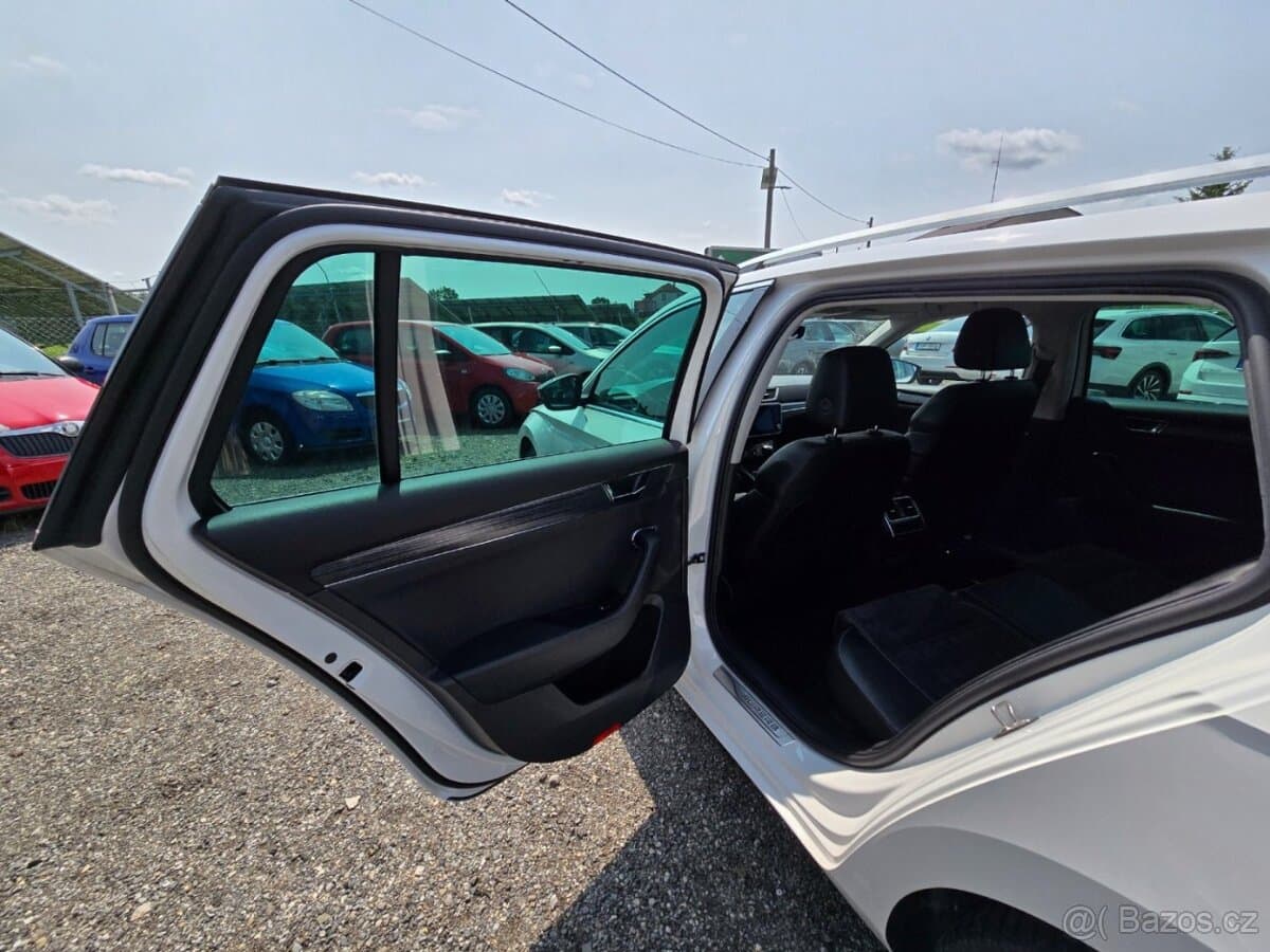 2020 Škoda SUPERB - 11