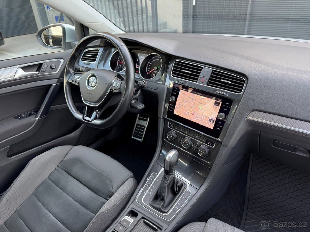 2019 Volkswagen GOLF - 11