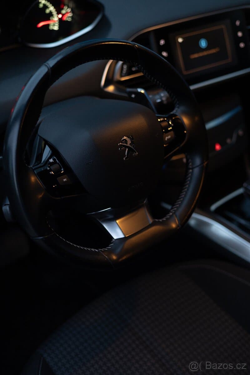 2019 Peugeot 308 - 11