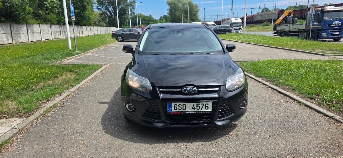 2011 Ford FOCUS - 11