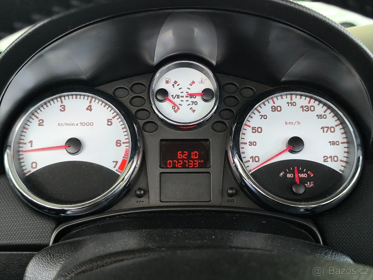2007 Peugeot 207 - 11