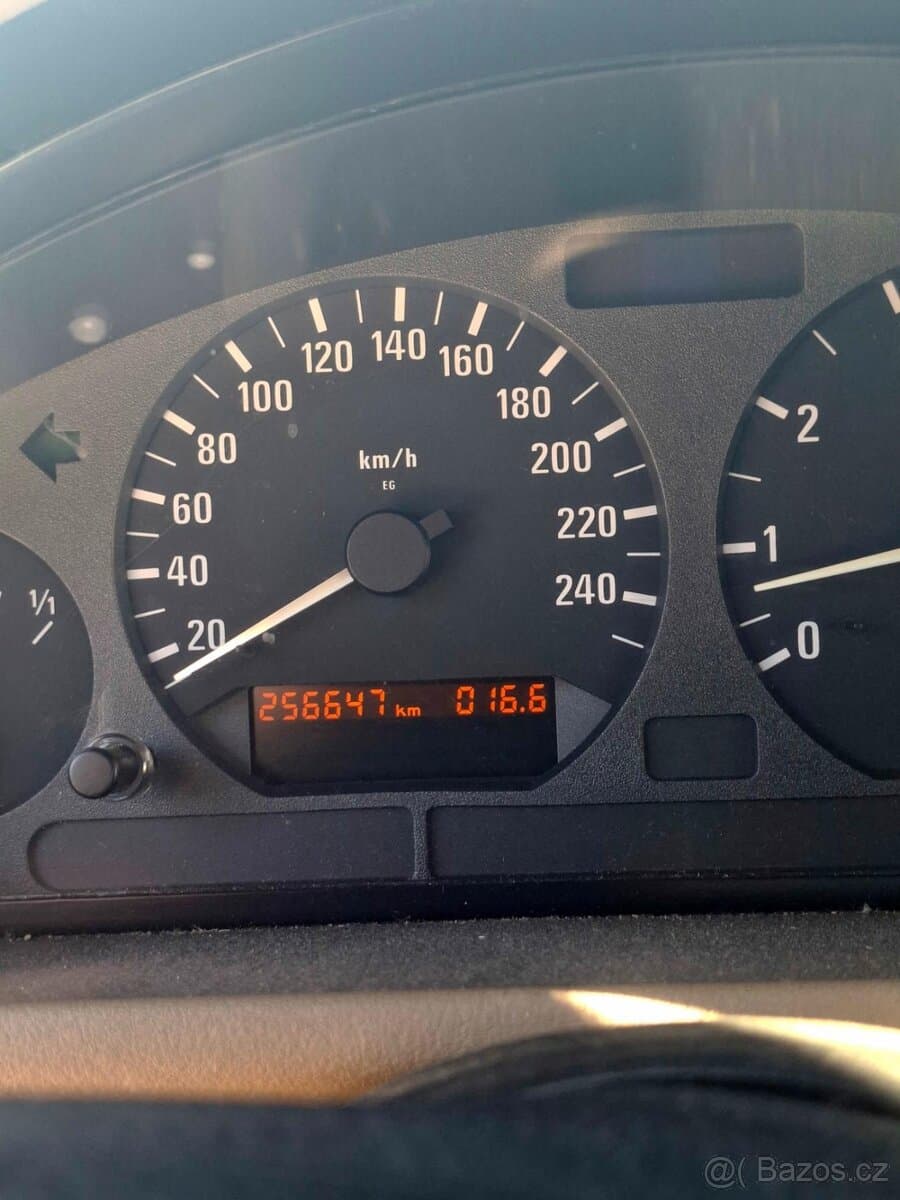 1996 BMW Z3 - 11