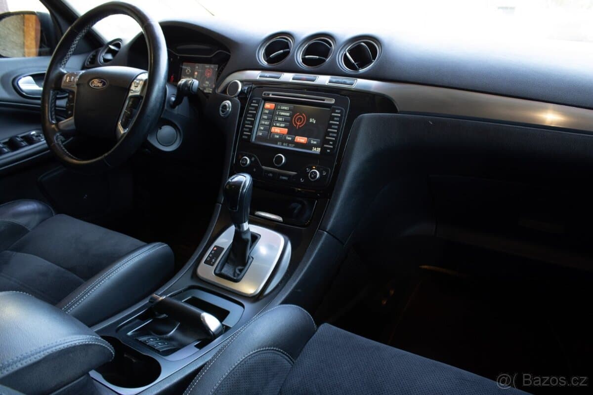 2012 Ford S-MAX - 11