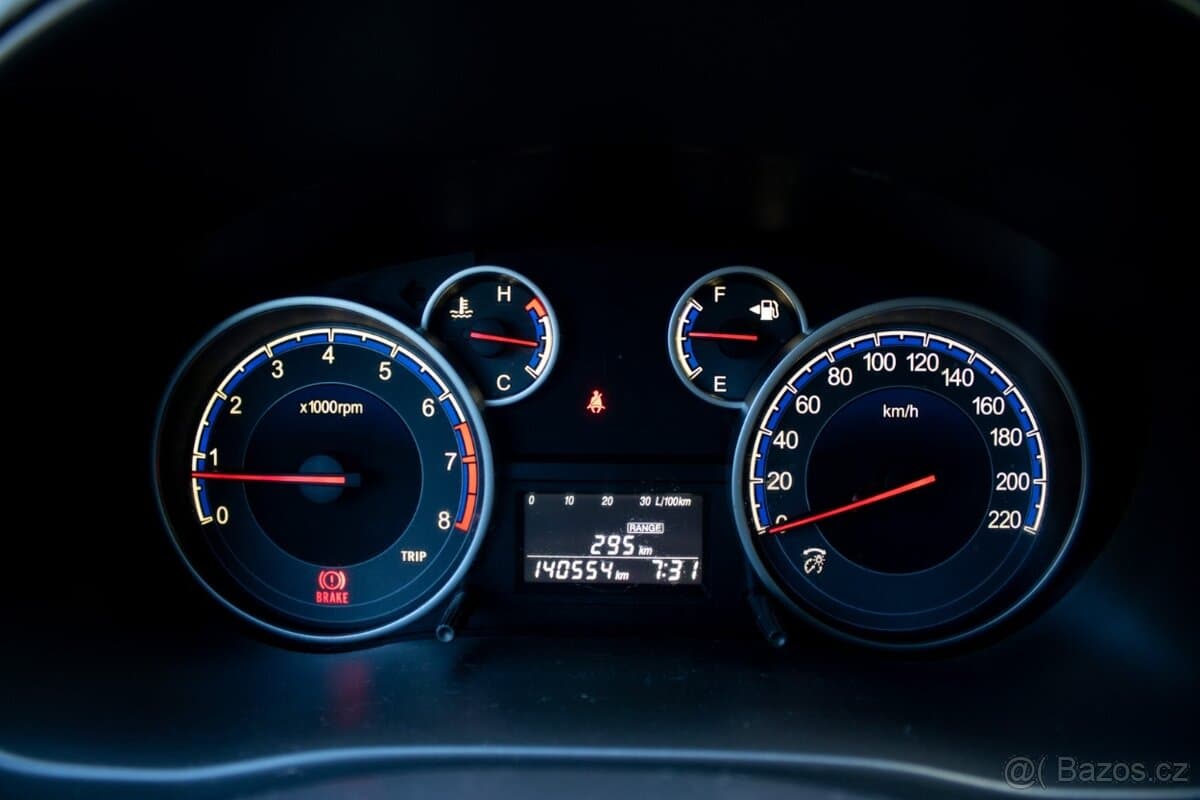 2011 Suzuki SX4 - 11