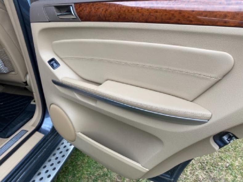 2012 Mercedes-Benz GL - 11