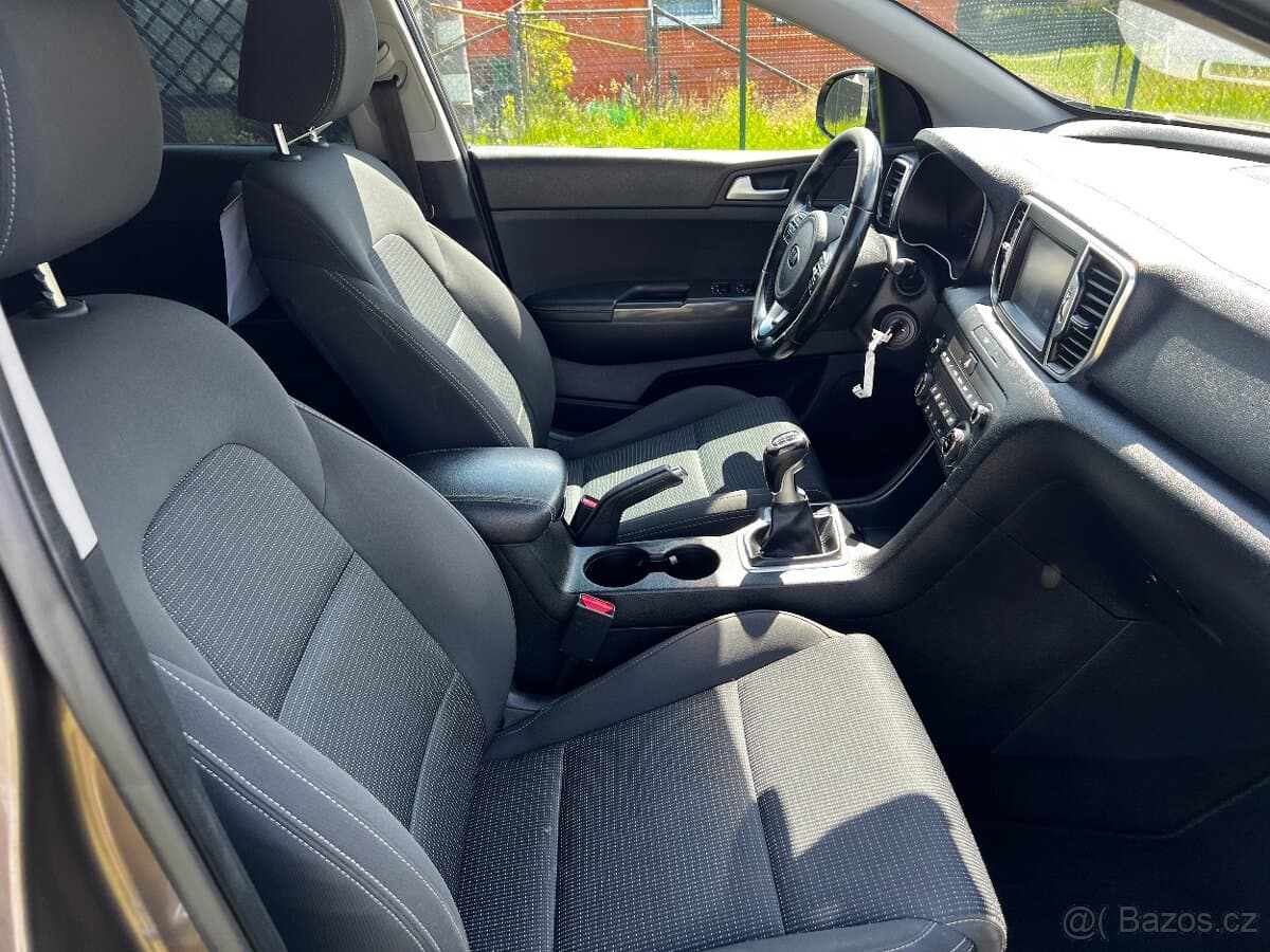 2018 Kia SPORTAGE - 11