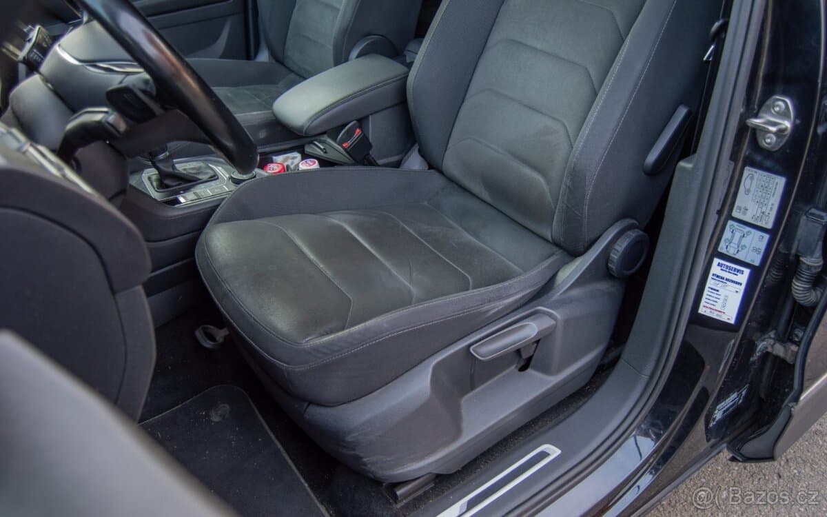 2016 Volkswagen TIGUAN - 11