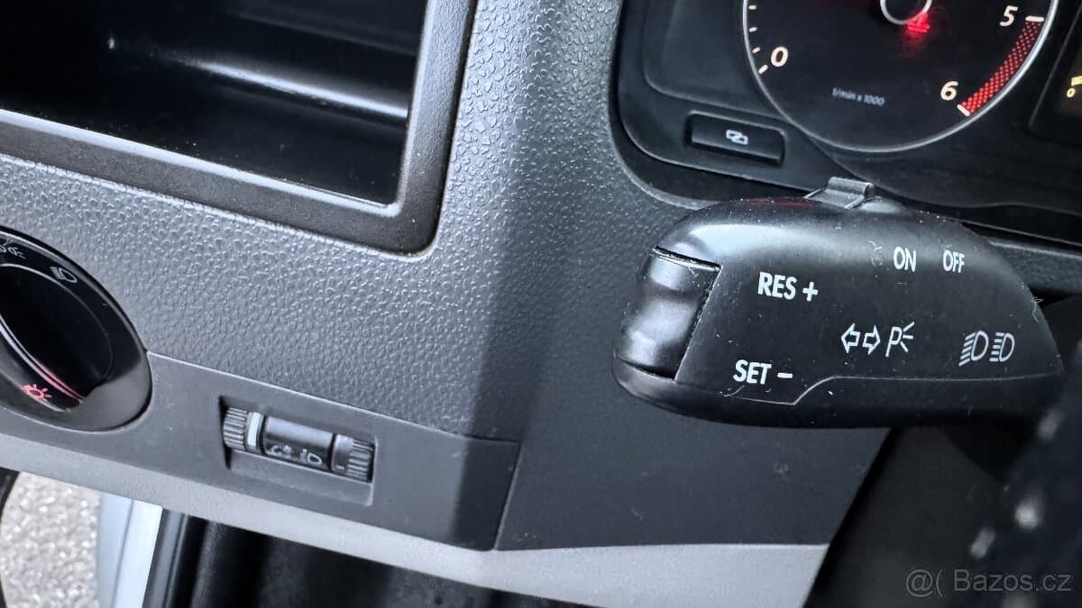 2010 Volkswagen TRANSPORTER - 11