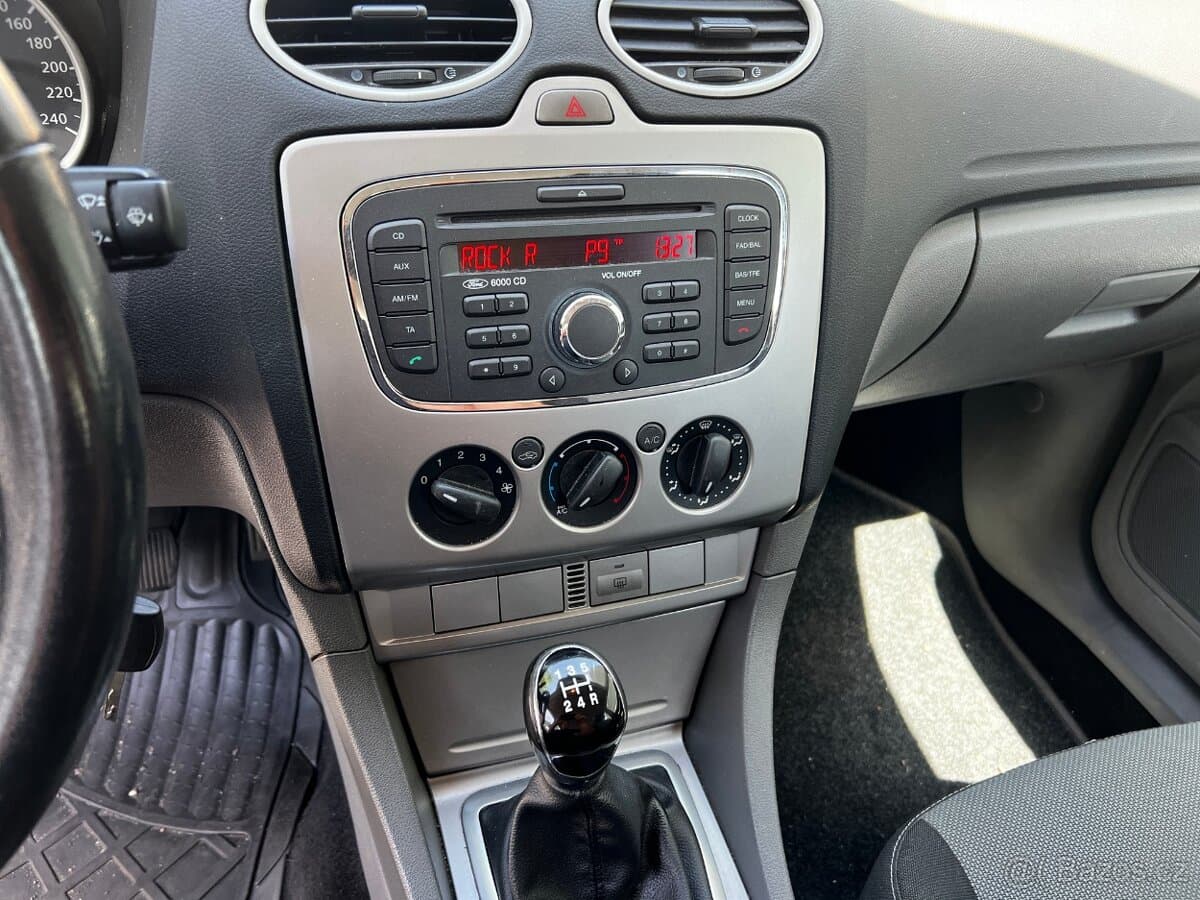 2011 Ford FOCUS - 11