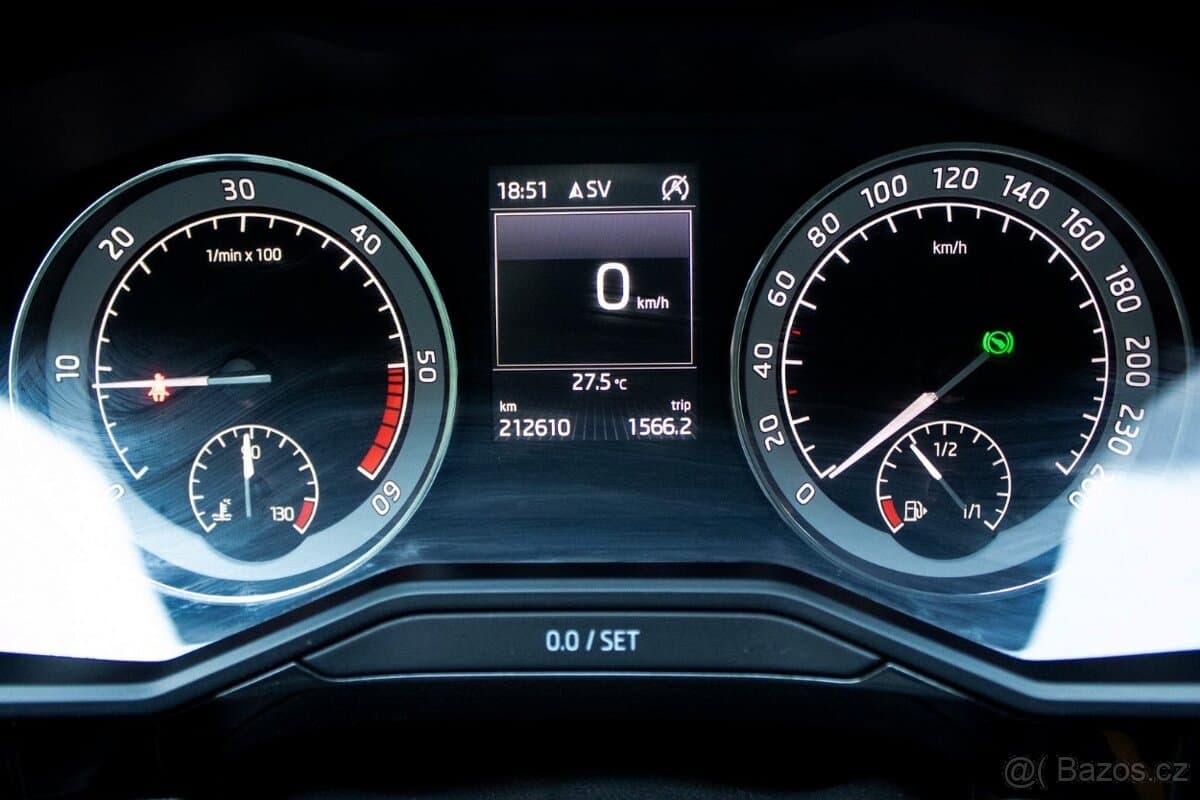 2016 Škoda SUPERB - 11