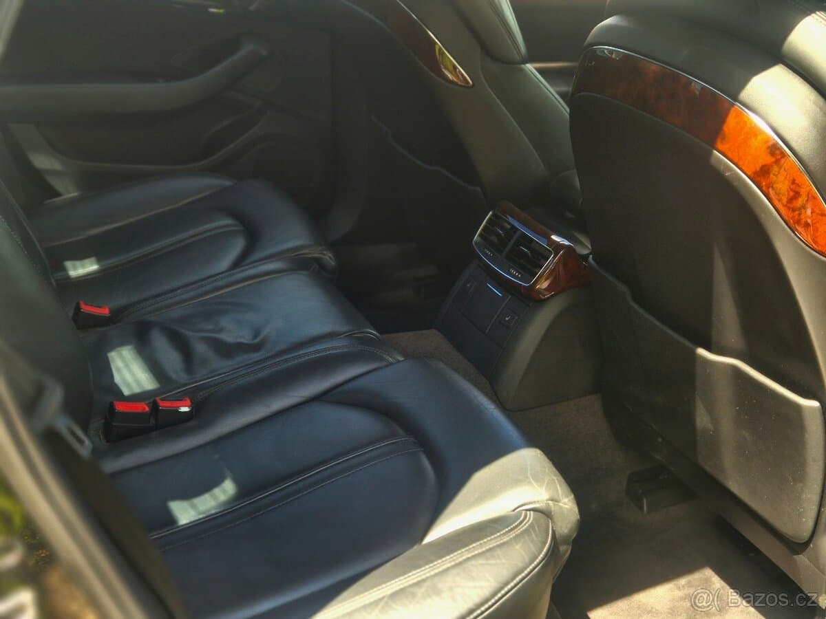 2010 Audi A8 - 11