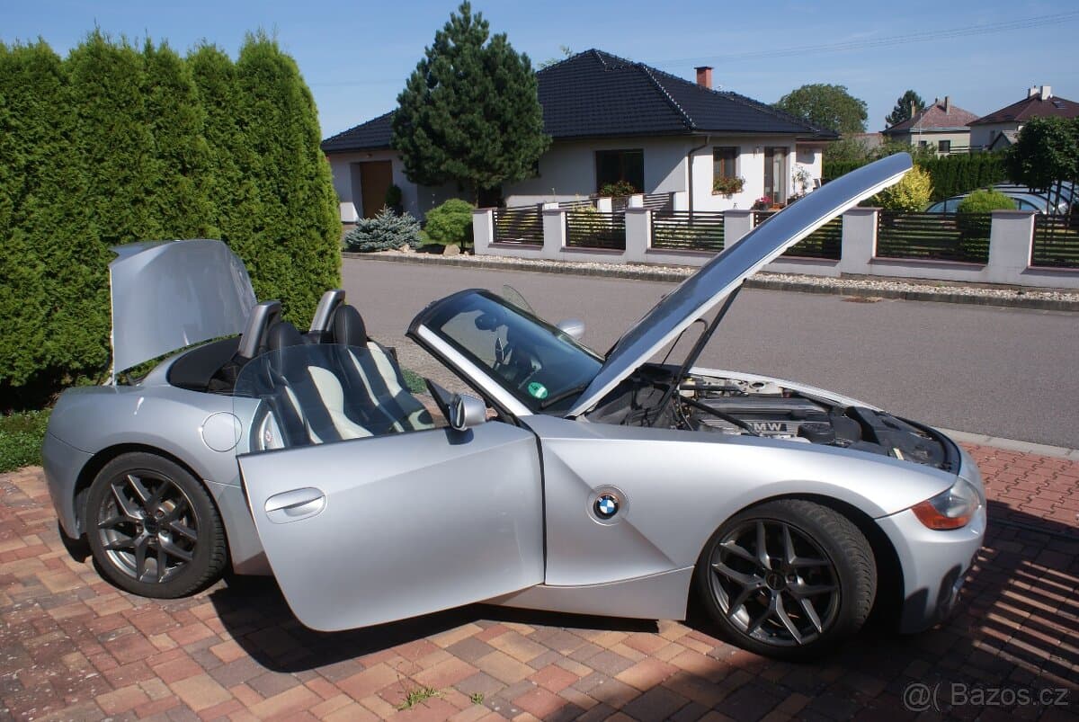 2004 BMW Z4 - 11