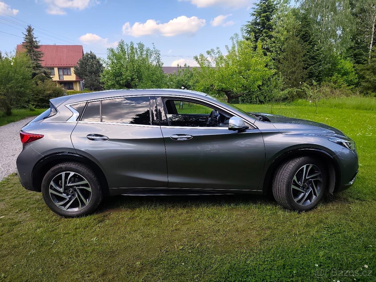 2019 Infiniti Q30 - 11