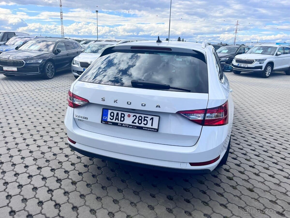 2022 Škoda SUPERB - 11