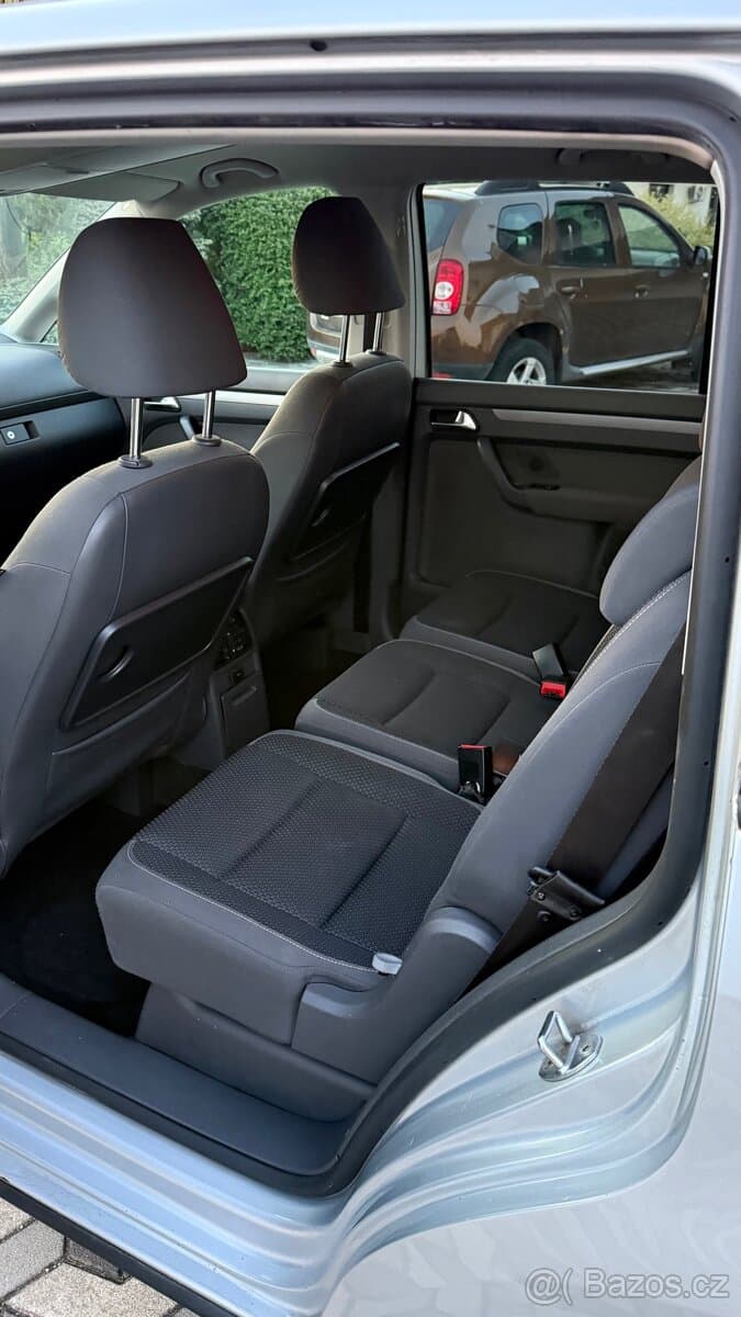 2011 Volkswagen TOURAN - 11