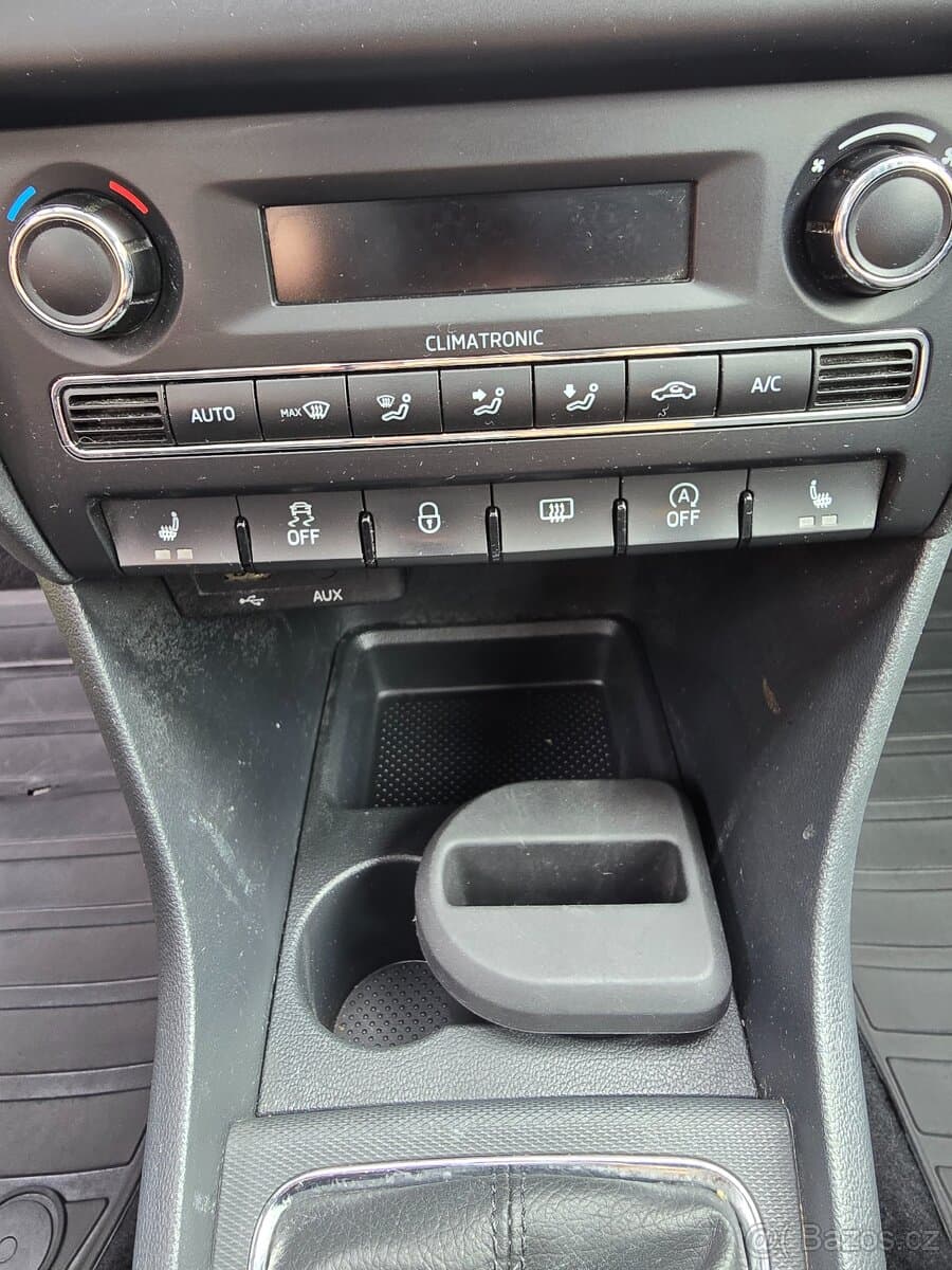 2015 Škoda RAPID - 11