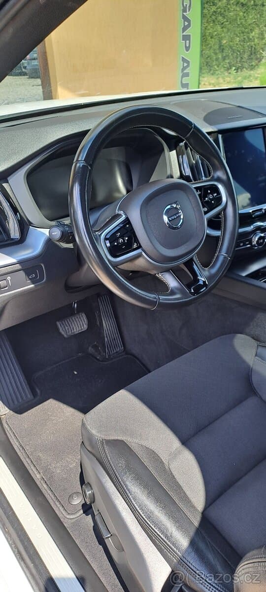 2019 Volvo XC60 - 11