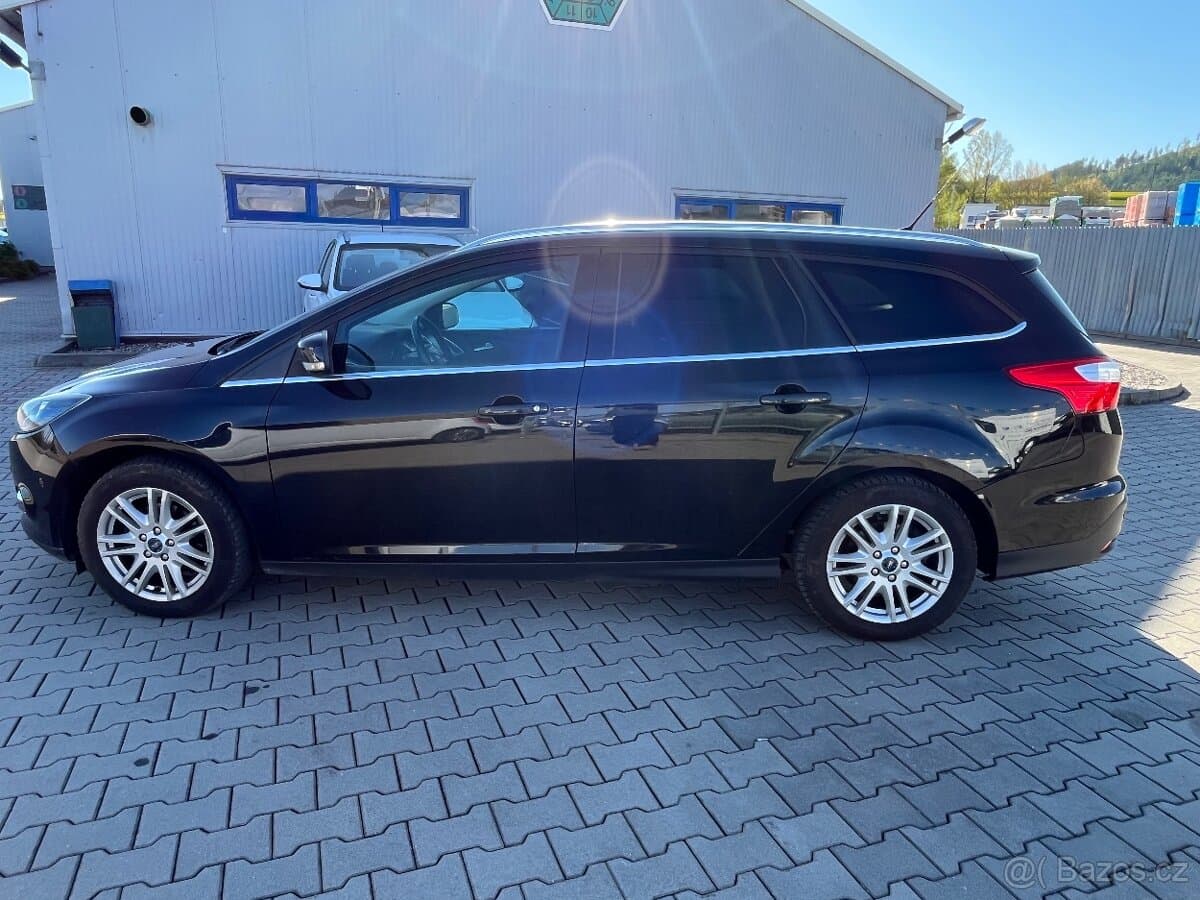 2012 Ford FOCUS - 11