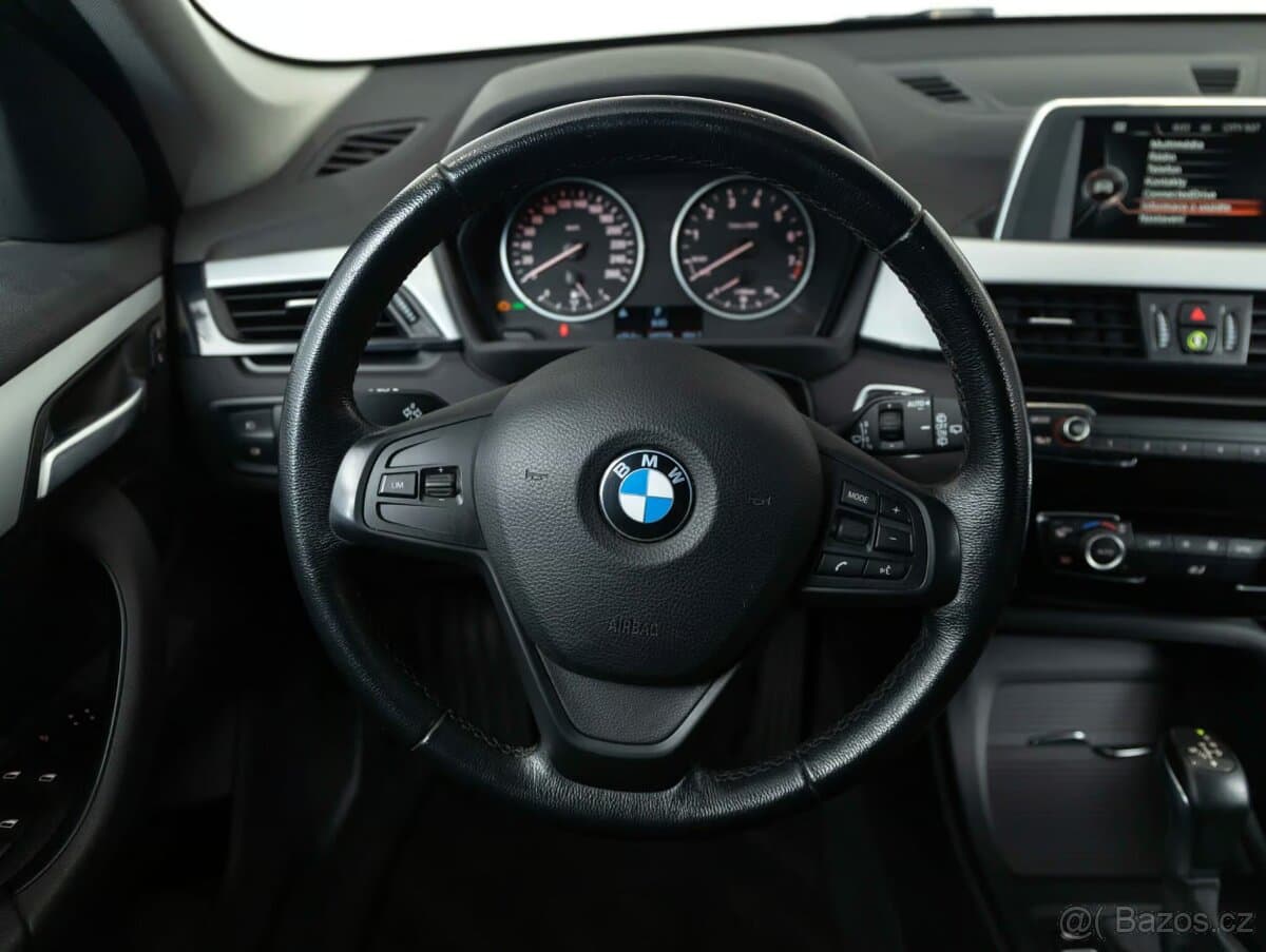 2017 BMW X1 - 11