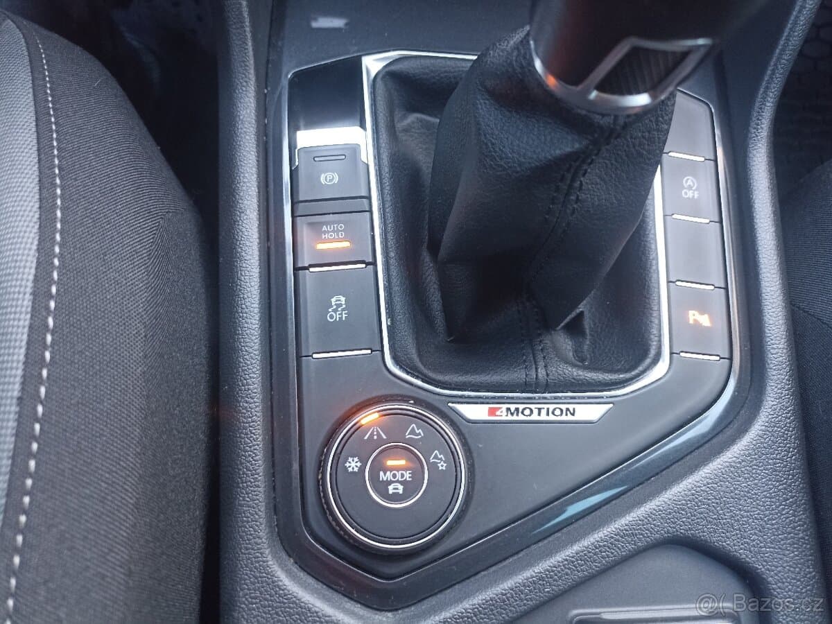 2017 Volkswagen TIGUAN - 11