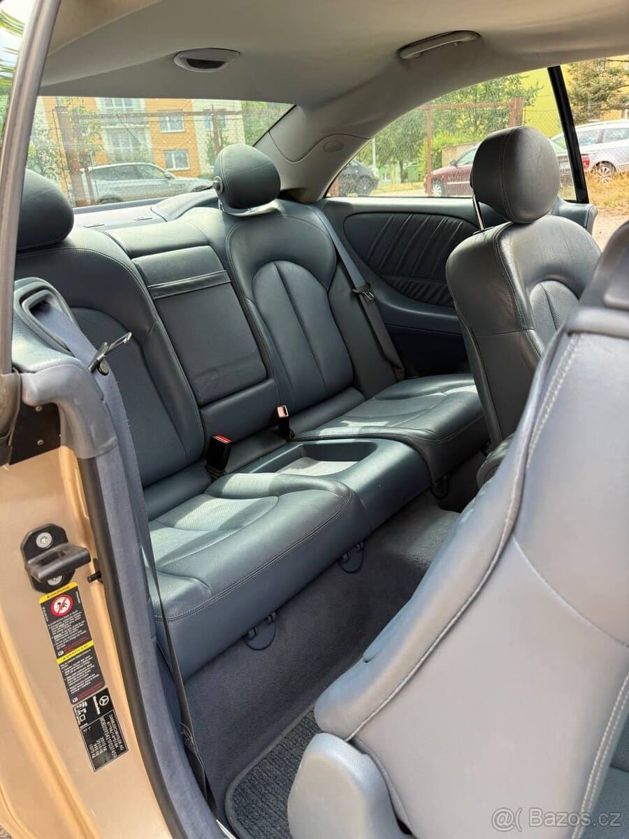 Mercedes-Benz CLK - 11