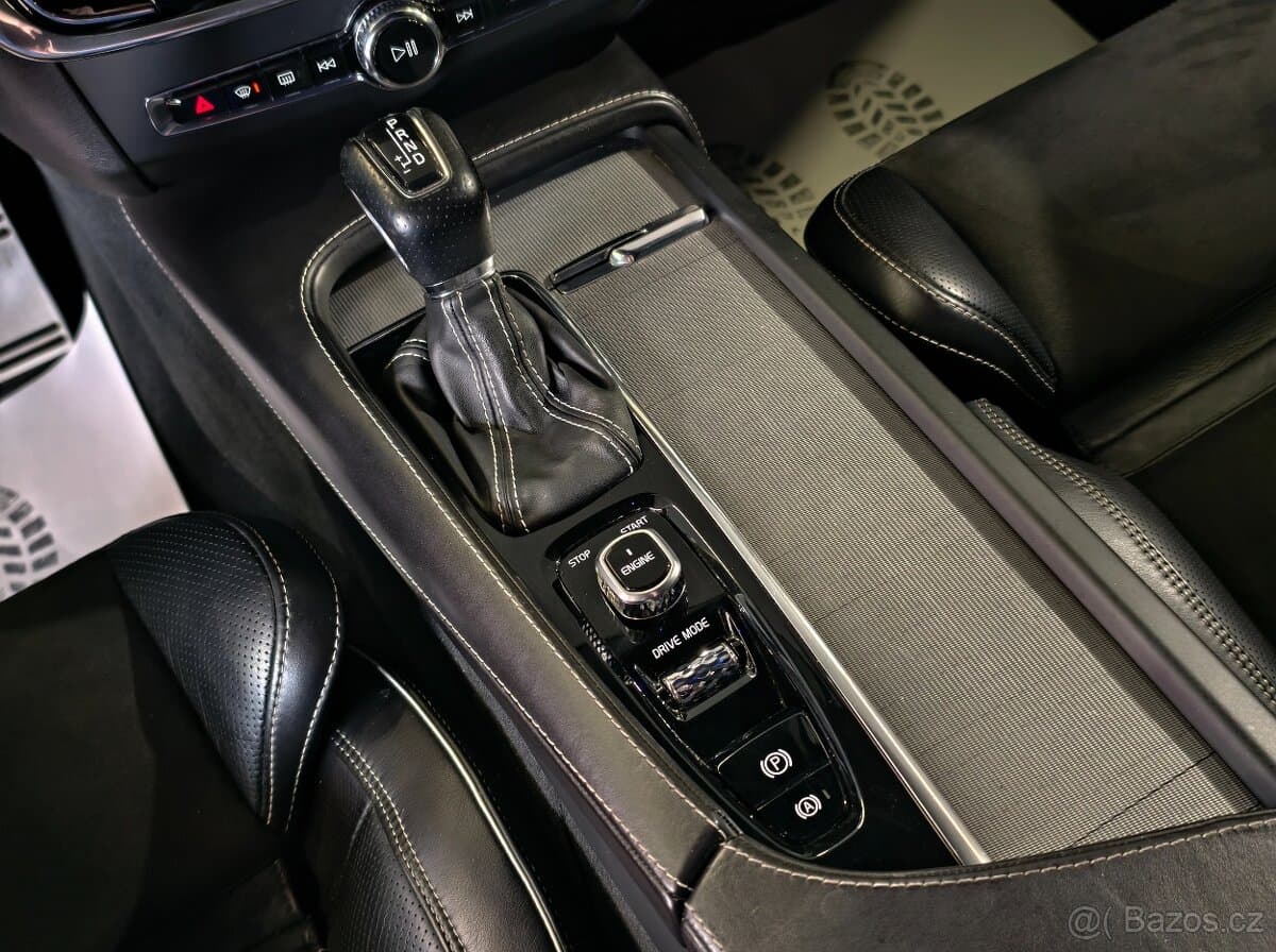 2017 Volvo V90 - 11