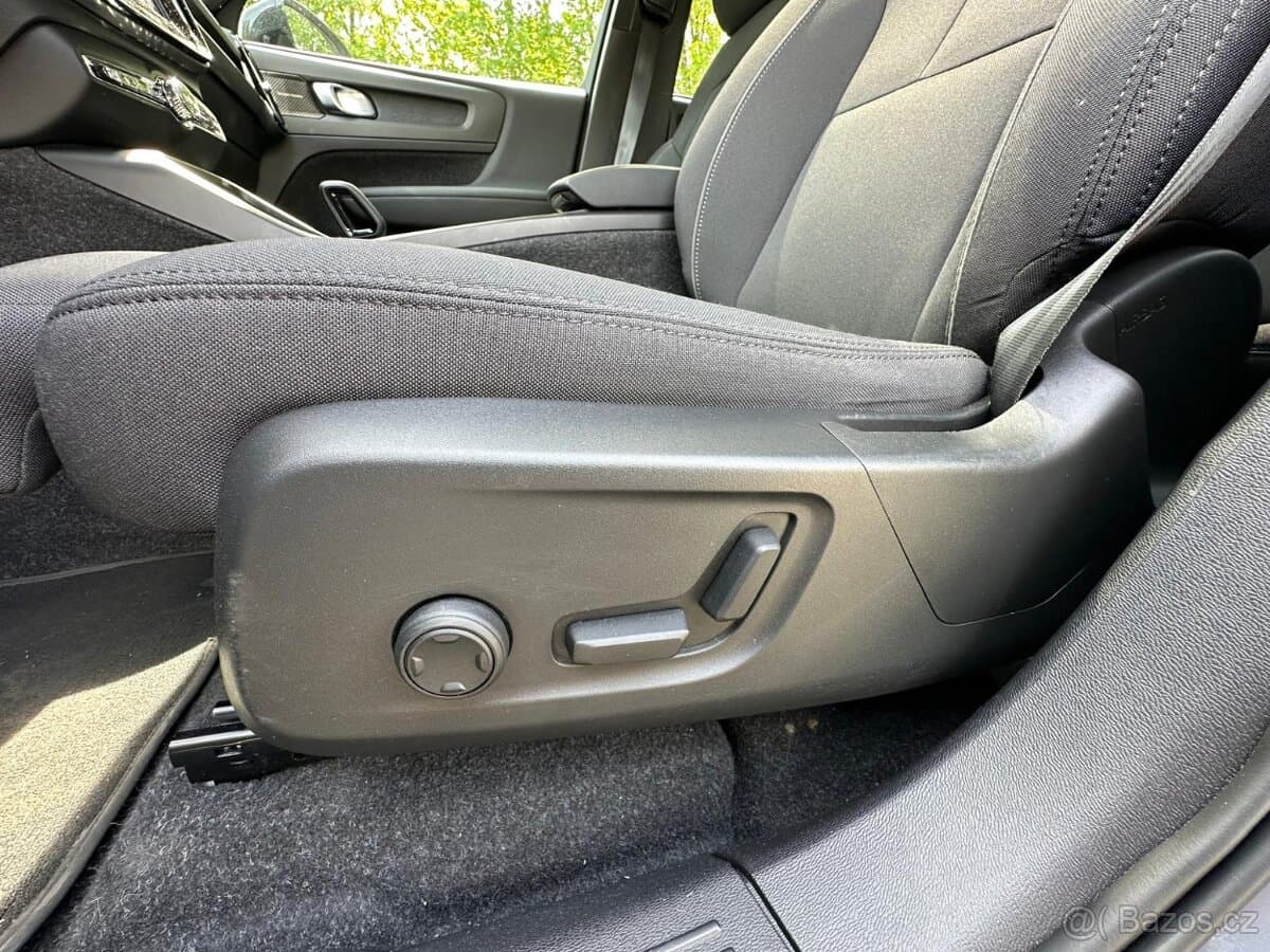 2022 Volvo C40 - 11
