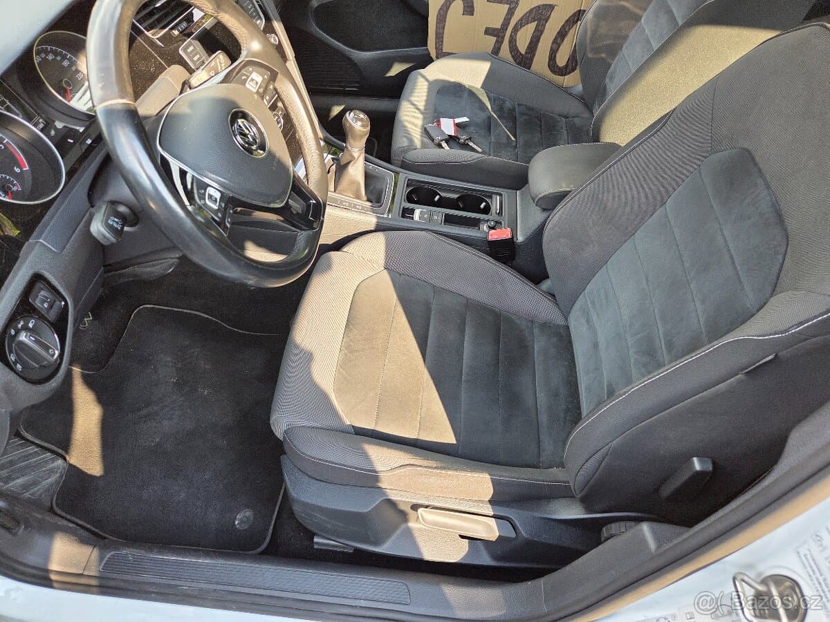 2015 Volkswagen GOLF - 11