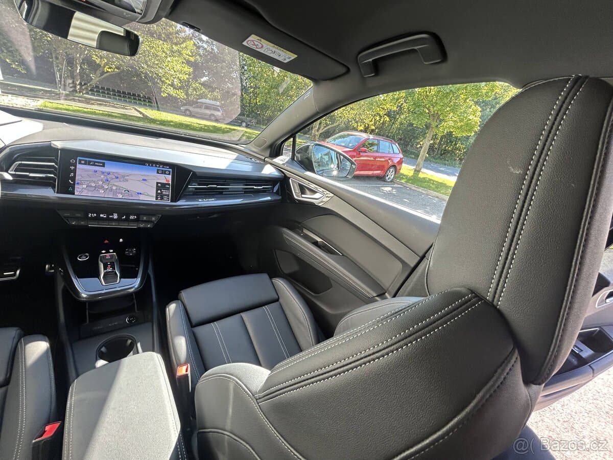 2025 Audi Q4 - 11