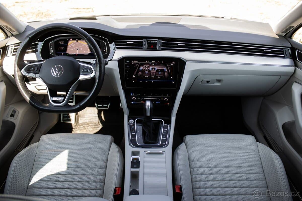 2022 Volkswagen PASSAT - 11