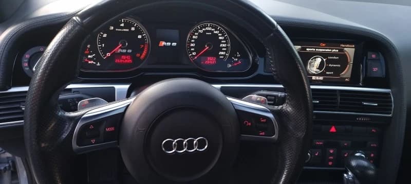 2010 Audi RS6 - 11
