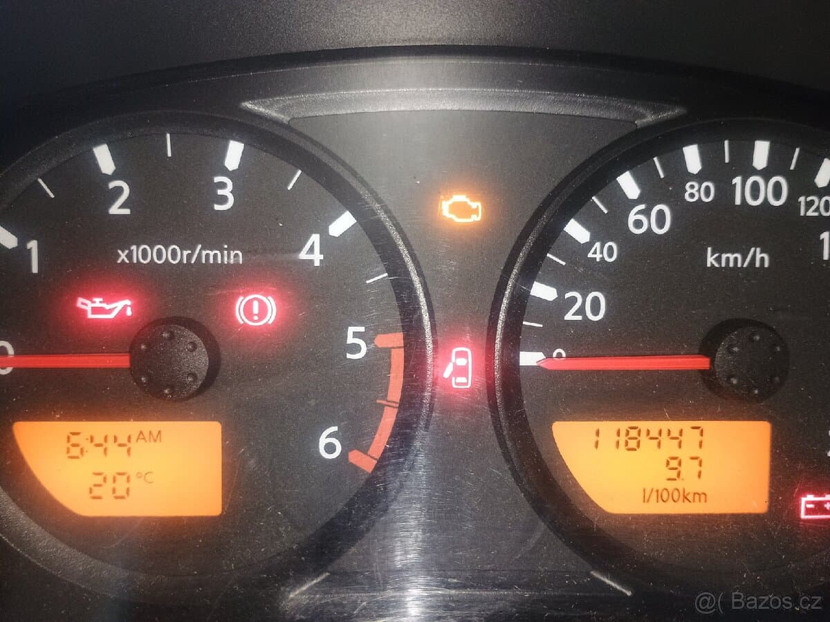 2009 Nissan NAVARA - 11