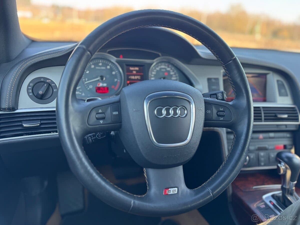 2007 Audi S6 - 11