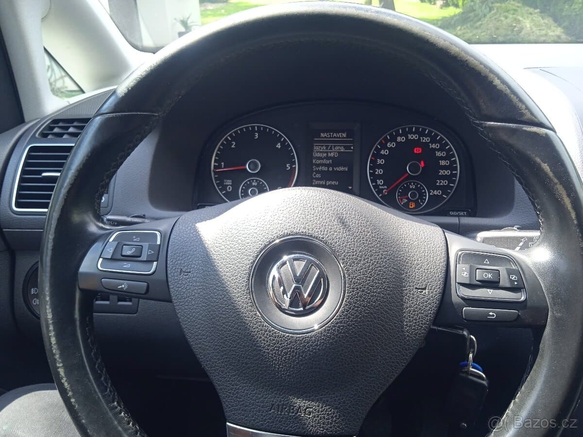 2011 Volkswagen TOURAN - 11