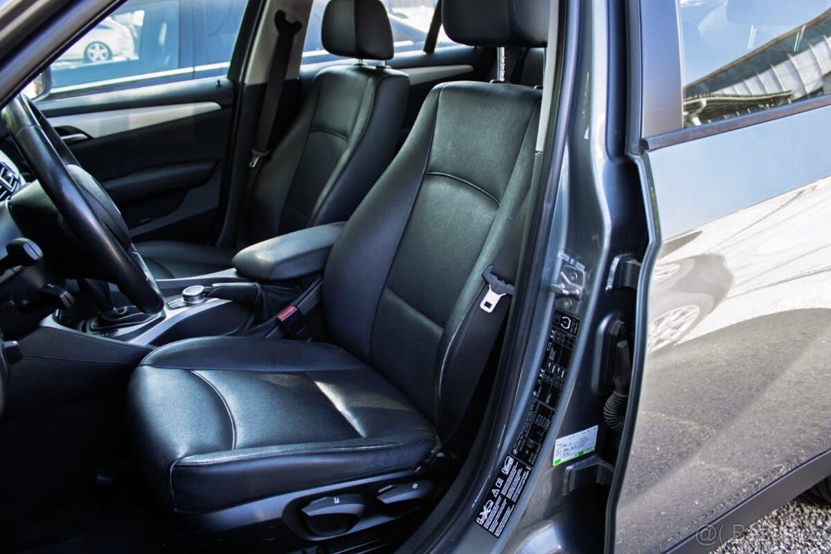 2010 BMW X1 - 11