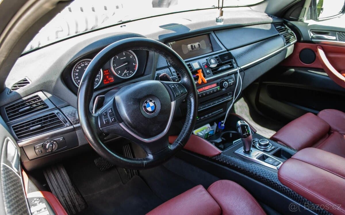 2012 BMW X6 - 11