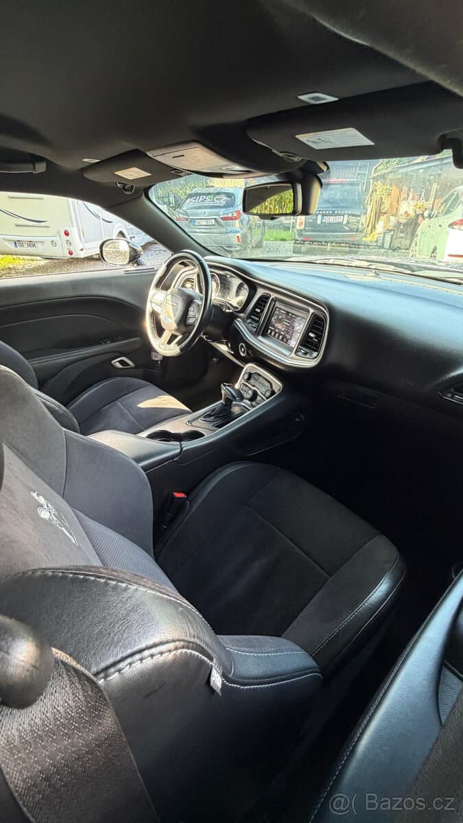 2019 Dodge CHALLENGER - 11