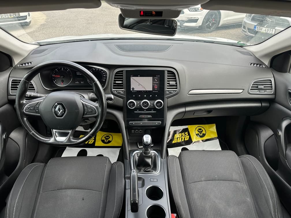 2022 Renault MEGANE - 11