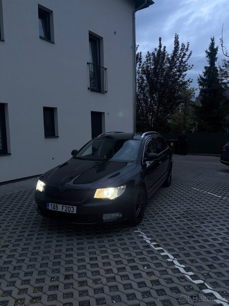 2010 Škoda SUPERB - 11