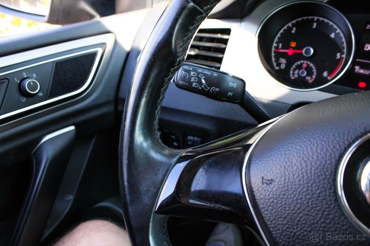 2014 Volkswagen GOLF - 11