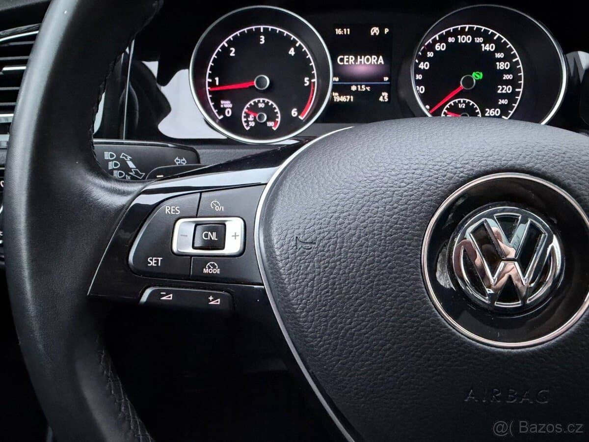 Volkswagen GOLF - 11