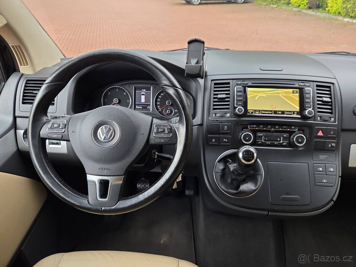 2009 Volkswagen MULTIVAN - 11