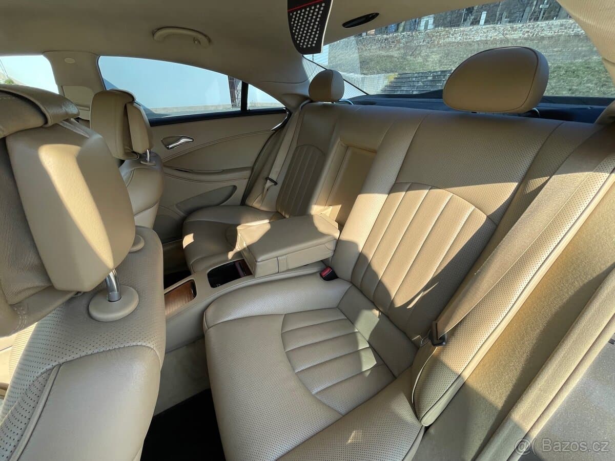 2007 Mercedes-Benz CLS - 11