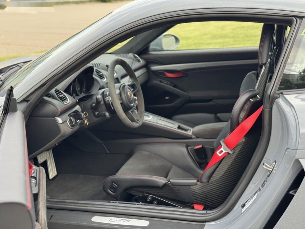 2023 Porsche CAYMAN - 11