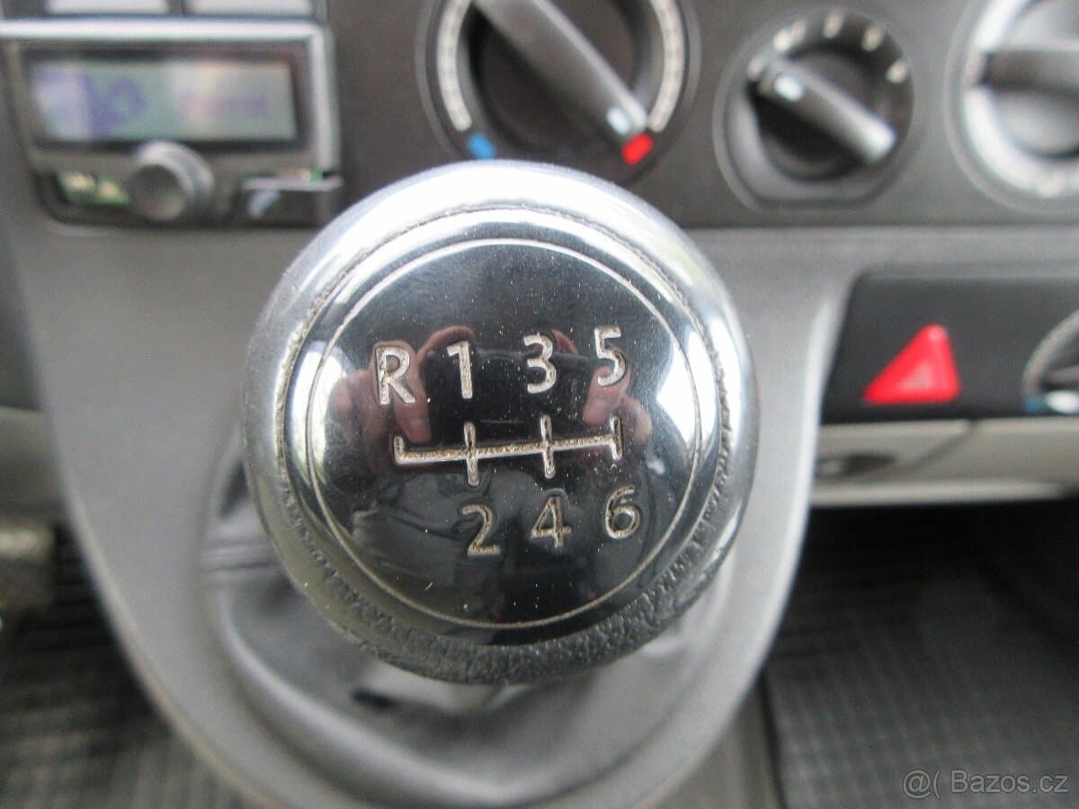 2009 Volkswagen TRANSPORTER - 11