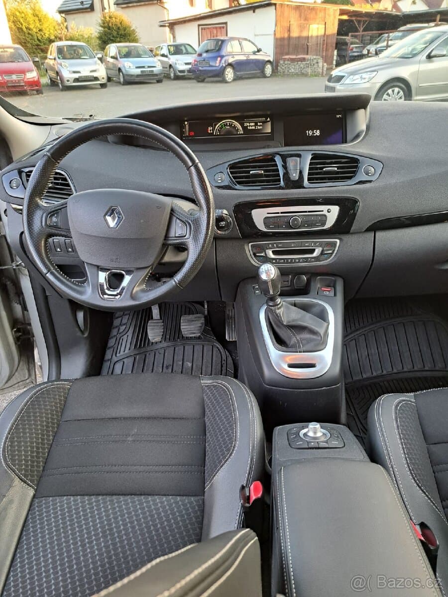 2015 Renault SCENIC - 11