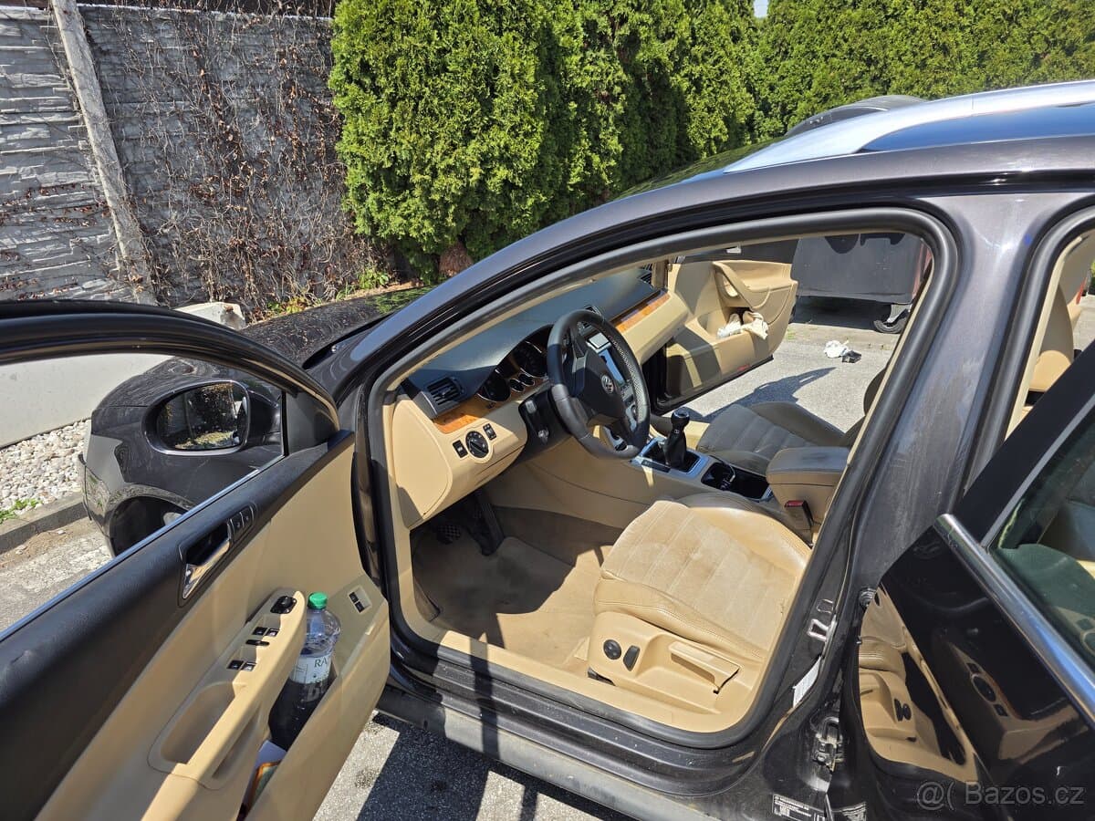 2007 Volkswagen PASSAT - 11